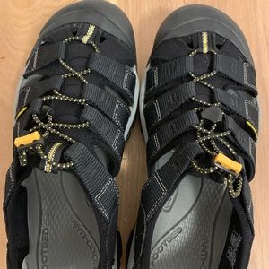 Keen Mens Newport H2 Water Sandal NWOT